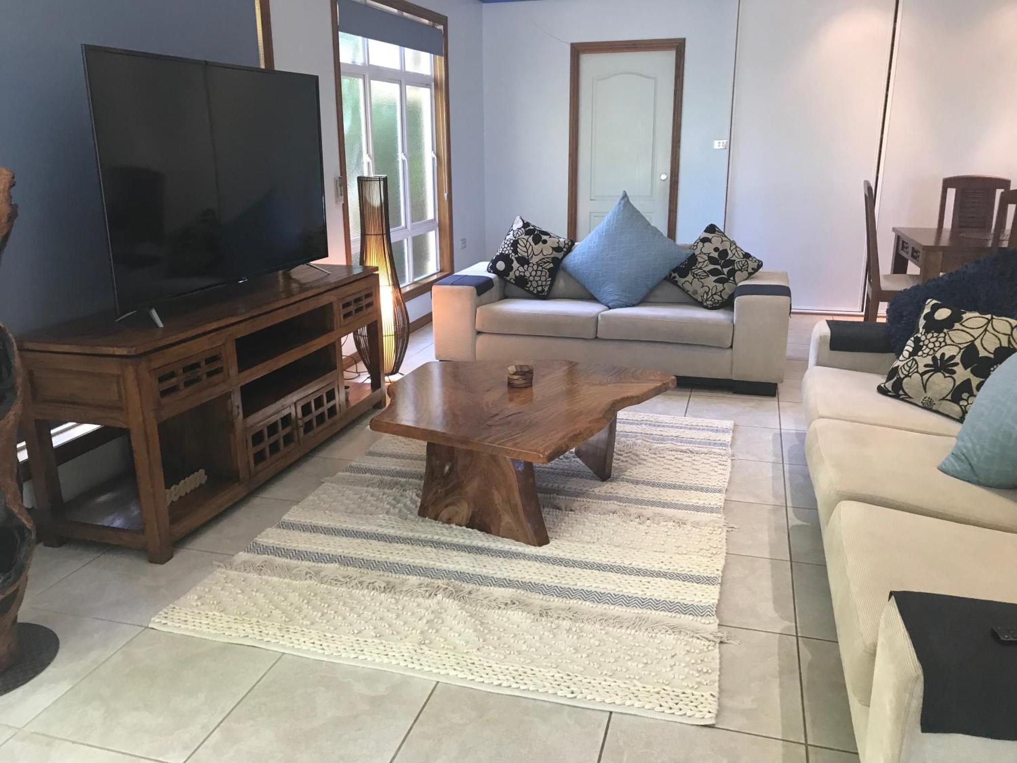 Taj On Byrnes - Private Luxury Apartment Mareeba Extérieur photo