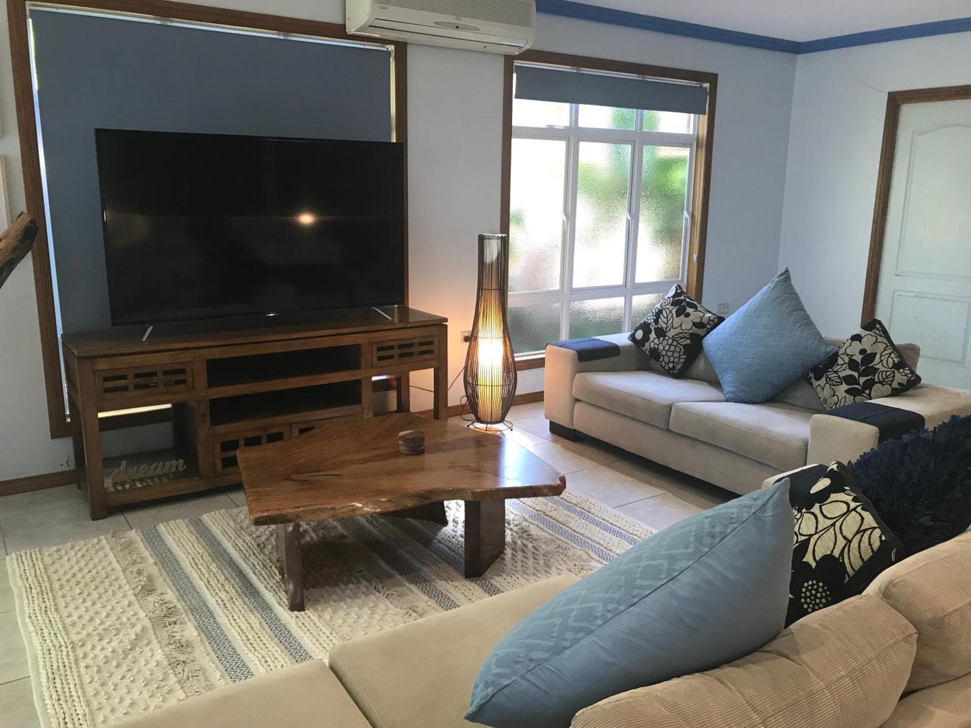Taj On Byrnes - Private Luxury Apartment Mareeba Extérieur photo